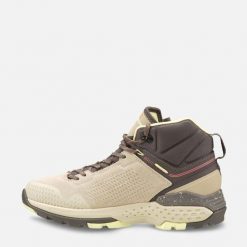 Buty turystyczne damskie Garmont Groove Mid G-Dry. Brązowe obuwie sportowe damskie Garmont, trekkingowe. W wyprzedaży za 359.00 zł.