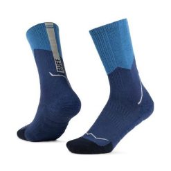 Skarpetki sportowe dla dorosłych Merino Midweight Crew Socks. Niebieskie skarpety damskie Buff, bez wzorów, z elastanu. Za 129.99 zł.