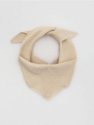 Szalik z dodatkiem wełny - złamana biel. Szaliki i chusty damskie Reserved, bez wzorów, z wełny. Za 99.99 zł.