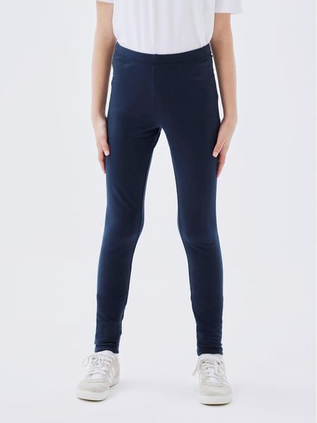 NAME IT Legginsy 13195885 Granatowy Regular Fit. Niebieskie legginsy dla dziewczynek Name it, bez wzorów, z bawełny. Za 39.99 zł.