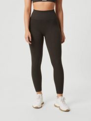 Bjorn_borg STUDIO SEAMLESS RIBBED TIGHTS bezszwowe prążkowane legginsy – PEAT. Brązowe legginsy damskie Björn Borg, xs, bez wzorów, prążkowane, na fitness i siłownię. Za 307.50 zł.