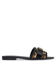 Guess Klapki FLJEL5 FAB03 Czarny. Czarne klapki damskie Guess, z aplikacjami, z materiału, bez obcasa. Za 182.99 zł.
