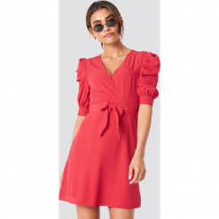Trendyol Sukienka midi z bufiastym rękawem - Red. Sukienki damskie marki Trendyol. Za 141.95 zł.