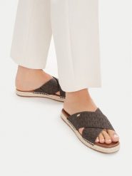 MICHAEL Michael Kors Klapki Kenzie 40R6KZFS1B Brązowy. Brązowe klapki damskie MICHAEL Michael Kors, bez wzorów, ze skóry, bez obcasa. Za 337.99 zł.