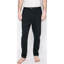 Tommy Hilfiger - Spodnie piżamowe. Szare piżamy męskie Tommy Hilfiger, z bawełny. W wyprzedaży za 139.90 zł.