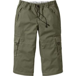 Spodnie 3/4 Loose Fit bonprix oliwkowy. Spodnie sportowe męskie marki bonprix. Za 49.99 zł.