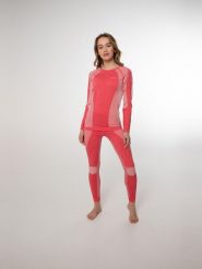 Spodnie damskie Protest CASEY thermo pants. Czerwone spodnie snowboardowe damskie Protest, na zimę, l, bez wzorów, z materiału, narciarskie. Za 279.99 zł.