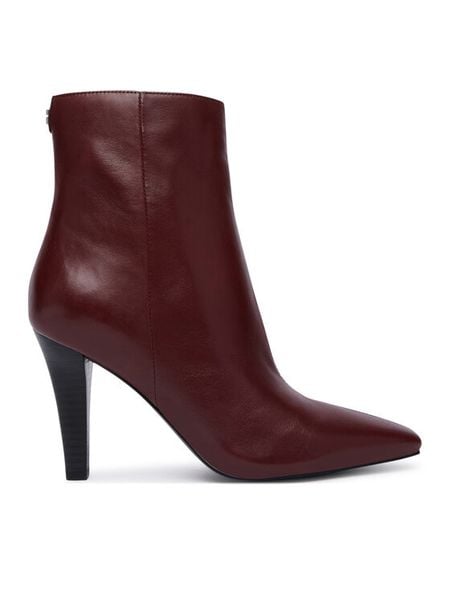 Guess Botki FLTRFF LEA10 Bordowy. Czerwone botki damskie Guess, ze skóry, bez obcasa, na słupku, bez zapięcia. Za 824.99 zł.