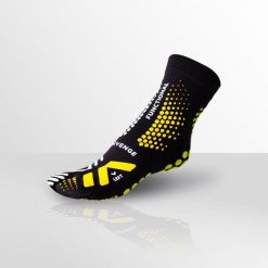 Skarpeta Functional kolor. Idealna do ćwiczeń funkcjonalnych i antygrawitacji. Czarne skarpety męskie R-EVENGE, bez wzorów, z elastanu. Za 130.90 zł.