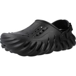Tenisówki Crocs Model 153003 Kolor Czarny. Czarne klapki damskie Crocs, bez wzorów, z gumy, sportowe, bez zapięcia. W wyprzedaży za 276.50 zł.