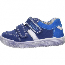 Skórzane sneakersy w kolorze niebieskim. Niebieskie trampki i tenisówki chłopięce Superfit, z materiału. W wyprzedaży za 157.95 zł.