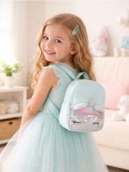 Plecak z motywem jednorożca - turkusowy. Niebieskie torby i plecaki dziecięce Sinsay. Za 35.99 zł.