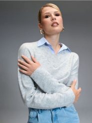 Sweter z kołnierzykiem - szary. Szare swetry damskie Sinsay, l, bez wzorów, bez kołnierzyka, bez ramiączek, długie, bez kaptura. Za 69.99 zł.