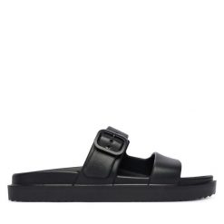 Klapki Tommy Hilfiger. Czarne klapki damskie Tommy Hilfiger, bez wzorów, bez obcasa. Za 209.99 zł.