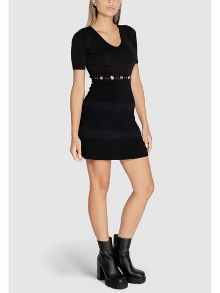 Morgan Sukienka dzianinowa 242-RMEY Czarny Slim Fit. Czarne sukienki damskie Morgan, xs, bez wzorów, z dzianiny, bez kołnierzyka, bez ramiączek. Za 259.99 zł.