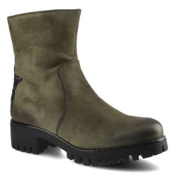 Botki damskie Karino, matowa skóra nubuk z suwakiem z boku i połyskującą gwiazdą na zapiętku, zielone, 2252-066-M. Zielone botki damskie Karino, na zimę, z nubiku, bez obcasa, bez zapięcia. Za 249.00 zł.