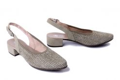 RIEKER 47060-52 green, czółenka damskie. Zielone czółenka damskie Rieker, bez wzorów, bez obcasa, na obcasie, bez zapięcia. Za 299.90 zł.