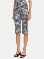 Guess Spodnie capri W6YB35 W4486 Czarny Slim Fit. Czarne spodnie materiałowe damskie Guess, m, z aplikacjami, z bawełny. Za 344.99 zł.