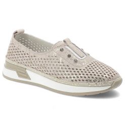 Półbuty damskie Vinceza, cholewka ze skóry naturalnej z metalicznym połyskiem wsuwany fason z zabudowanym przodem, beżowe, 93226. Brązowe półbuty damskie VINCEZA, bez wzorów, ze skóry, bez obcasa, bez zapięcia. Za 179.00 zł.