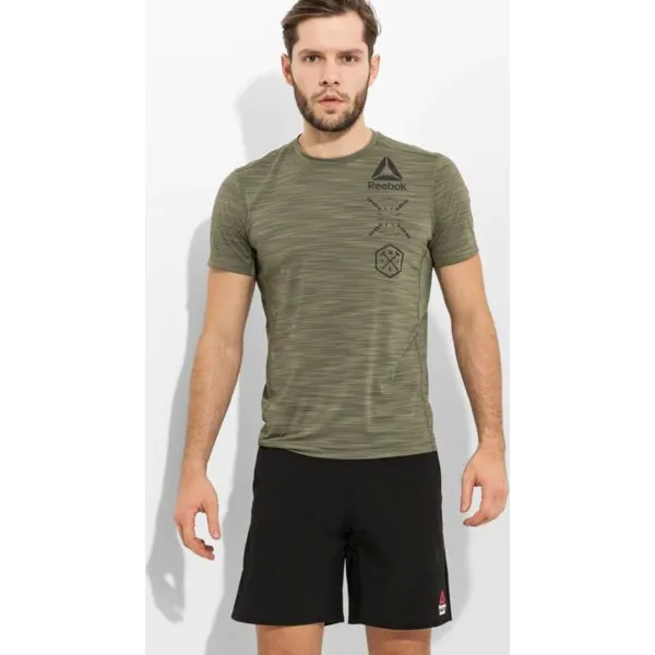 Reebok Koszulka Ss Actvchl Grph Ic Top , khaki, rozmiar XL. Brązowe koszulki sportowe męskie Reebok, m, bez wzorów, z materiału, bez kołnierzyka, bez ramiączek, na fitness i siłownię, climacool (adidas). W wyprzedaży za 119.99 zł.