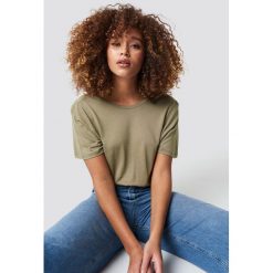 NA-KD T-shirt z odkrytymi plecami - Green. T-shirty damskie marki NA-KD. Za 52.95 zł.