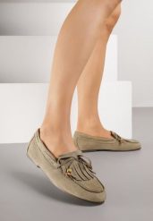 Zielone Mokasyny Ozdobione Frędzlami Kokardą i Koralikami Woodswift. Zielone mokasyny damskie Born2be, z jeansu, eleganckie. Za 89.99 zł.