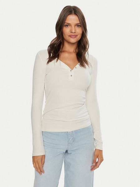Guess Bluzka Kyla W4BP51 KBCO2 Biały Regular Fit. Białe bluzki damskie Guess, xl, z aplikacjami, z wiskozy, bez kołnierzyka, bez ramiączek. Za 159.99 zł.