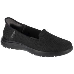 Buty do chodzenia damskie, Slip-Ins On The Go Flex - Clover. Czarne obuwie sportowe damskie Skechers, bez wzorów, bez zapięcia. Za 329.99 zł.