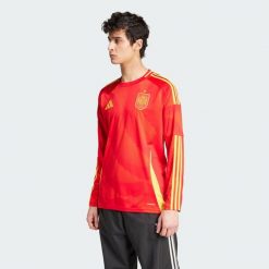 Koszulka Spain 24 Long Sleeve Home. Czerwone koszulki sportowe męskie Adidas, m, bez wzorów, z materiału, bez kołnierzyka, bez ramiączek, do piłki nożnej. W wyprzedaży za 329.90 zł.