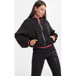 Kurtka ARMANI EXCHANGE. Kurtki damskie Armani Exchange, l, bez wzorów, bez kaptura. W wyprzedaży za 824.67 zł.