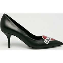 Love Moschino - Szpilki. Szare szpilki damskie Love Moschino, z materiału. Za 1,199.00 zł.