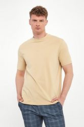 T-shirt męski z tłoczonym logo KARL LAGERFELD. T-shirty męskie KARL LAGERFELD, m, bez wzorów, bez kołnierzyka. Za 339.00 zł.