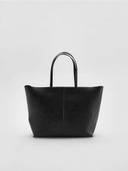 Torebka shopper - czarny. Czarne torebki shopper damskie Reserved, bez wzorów, ze skóry, bez dodatków. Za 159.99 zł.