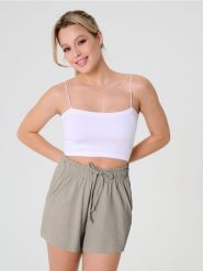 Szorty dresowe - beżowy. Brązowe szorty damskie Sinsay, l, bez wzorów, z dresówki. W wyprzedaży za 27.99 zł.