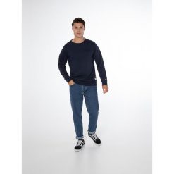 Bluza męska Protest NXGBAYRN sweatshirt. Niebieskie bluzy męskie Protest, m, bez wzorów, bez kaptura. W wyprzedaży za 135.00 zł.