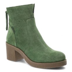 Zielone Botki Nessi Modne Obuwie Damskie. Zielone botki damskie Nessi, na jesień, ze skóry, eleganckie, bez obcasa, na obcasie, bez zapięcia. Za 389.00 zł.