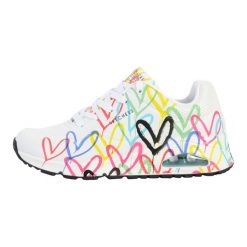 Buty na co dzień damskie SKECHERS SPREAD THE LOVPREAD THE LOVE zdobienie w serca. Białe obuwie sportowe damskie Skechers, z aplikacjami, trekkingowe. Za 324.00 zł.
