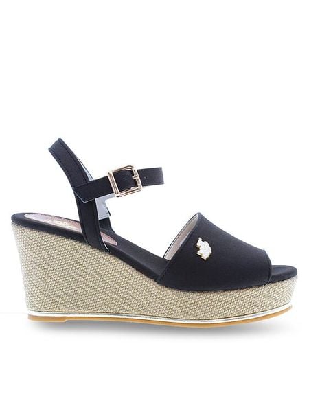 U.S. Polo Assn. Sandały Alyss ALYSSA012 Czarny. Czarne sandały damskie U.S. Polo Assn., bez wzorów, z materiału, bez obcasa, na koturnie, bez zapięcia. Za 279.99 zł.