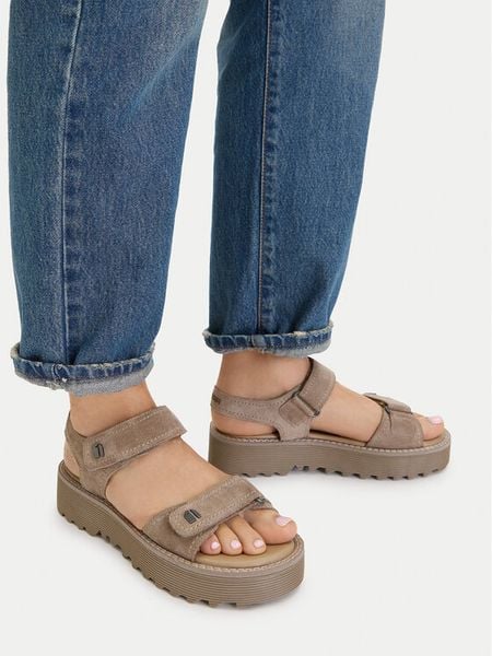 G-Star Raw Sandały CEO-WI16-AVA-04 Beżowy. Brązowe sandały damskie G-Star, bez wzorów, bez obcasa, na płaskiej podeszwie, bez zapięcia. Za 249.99 zł.