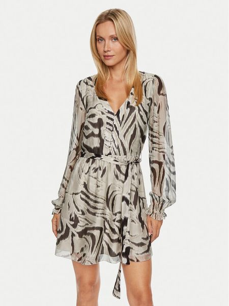 Guess Sukienka codzienna Marcelle W4BK41 WE550 Biały Regular Fit. Białe sukienki damskie Guess, na co dzień, s, z aplikacjami, z wiskozy, bez kołnierzyka, bez ramiączek, proste. Za 409.99 zł.