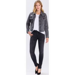 Dżinsy "Alan" - Skinny fit - w kolorze czarnym. Czarne jeansy damskie Cross Jeans. W wyprzedaży za 113.95 zł.