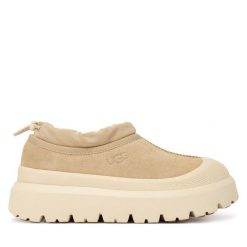 Śniegowce Ugg. Brązowe śniegowce i trapery damskie UGG. Za 749.99 zł.