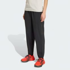 Spodnie Audi Revolut F1 Team Engineers & Marketing. Czarne obuwie sportowe damskie Adidas, bez wzorów, na fitness i siłownię. Za 599.00 zł.