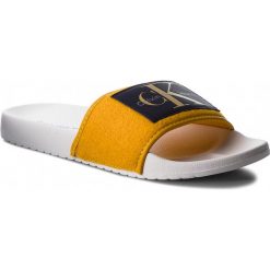 Klapki CALVIN KLEIN JEANS - Cherie RE9810 Gold. Klapki damskie marki Calvin Klein Jeans. W wyprzedaży za 189.00 zł.