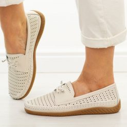 Beżowe ażuowe skórzane mokasyny damskie Vinceza 93217. Brązowe mokasyny damskie VINCEZA, z jeansu, biznesowe. W wyprzedaży za 192.72 zł.