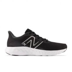 Buty do biegania New Balance 411. Czarne buty sportowe męskie New Balance, z materiału, bez zapięcia, do biegania. Za 244.55 zł.