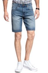 KRÓTKIE SPODENKI WRANGLER REGULAR SHORT GREEN LAGOON W15UX475C 112127159. Zielone szorty męskie Wrangler, m, bez wzorów, z jeansu. W wyprzedaży za 99.99 zł.