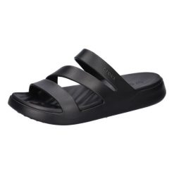 Klapki damskie Crocs Getaway Strappy. Czarne klapki damskie Crocs, bez wzorów, z materiału, bez obcasa. Za 257.00 zł.