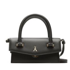 Torebka Patrizia Pepe. Czarne torebki do ręki damskie Patrizia Pepe, bez wzorów, klasyczne, bez dodatków. Za 1,339.00 zł.