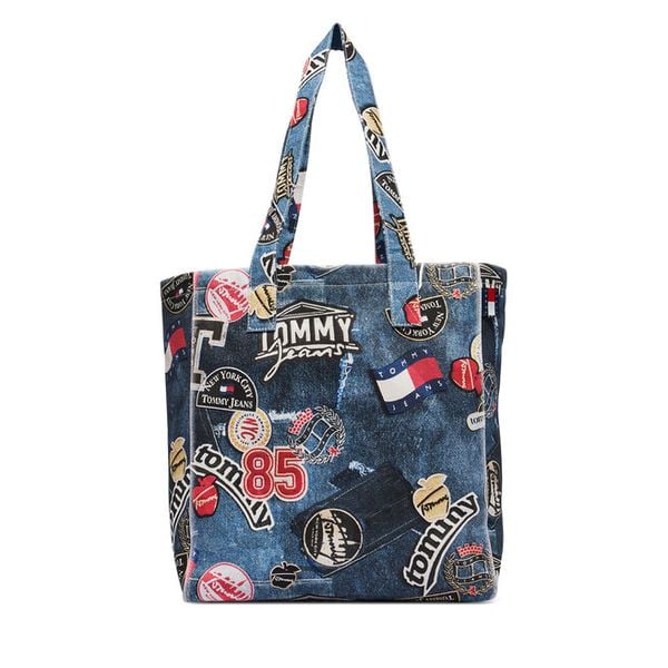 Torebka Tommy Jeans. Niebieskie torebki do ręki damskie Tommy Jeans, bez wzorów, z jeansu, bez dodatków. Za 449.99 zł.